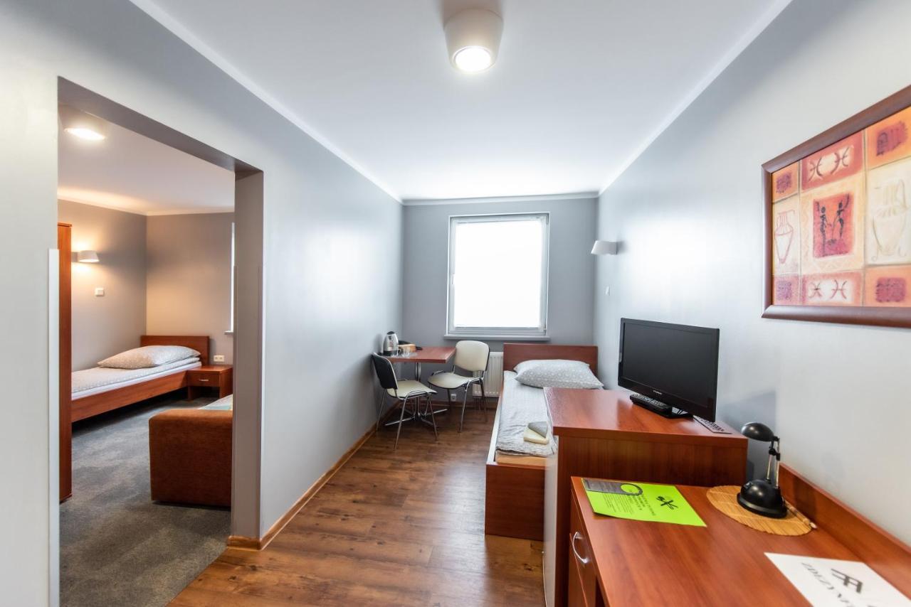 Gosciniec Promus Hotel Zabrze Bagian luar foto