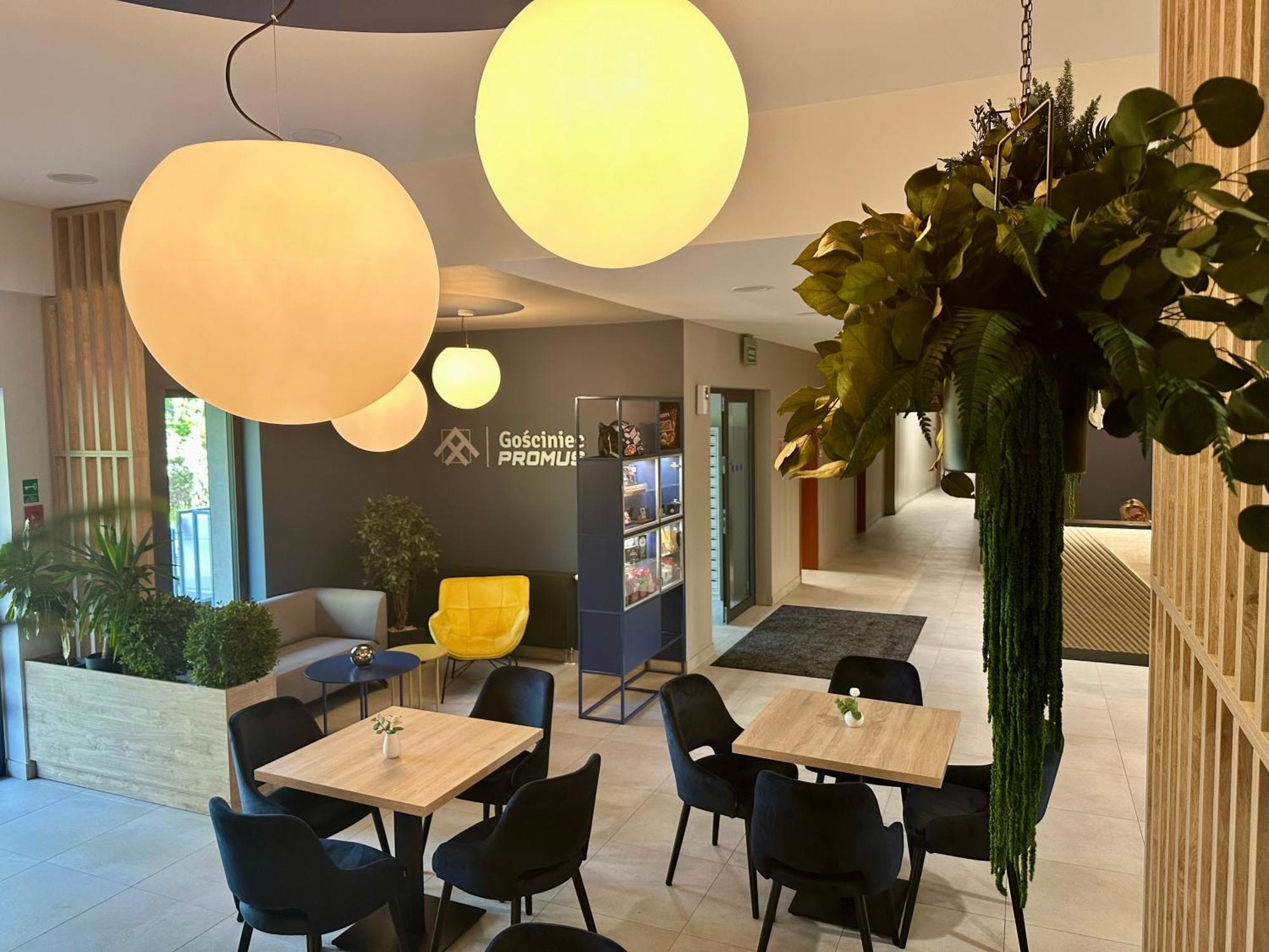 Gosciniec Promus Hotel Zabrze Bagian luar foto